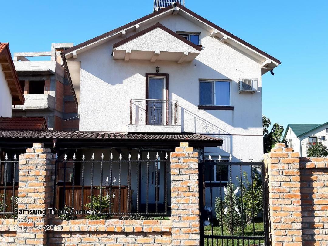 Отель Casa Alba Нэводари Экстерьер фото